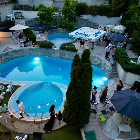 Brilliance Hotel Varna Buitenkant foto