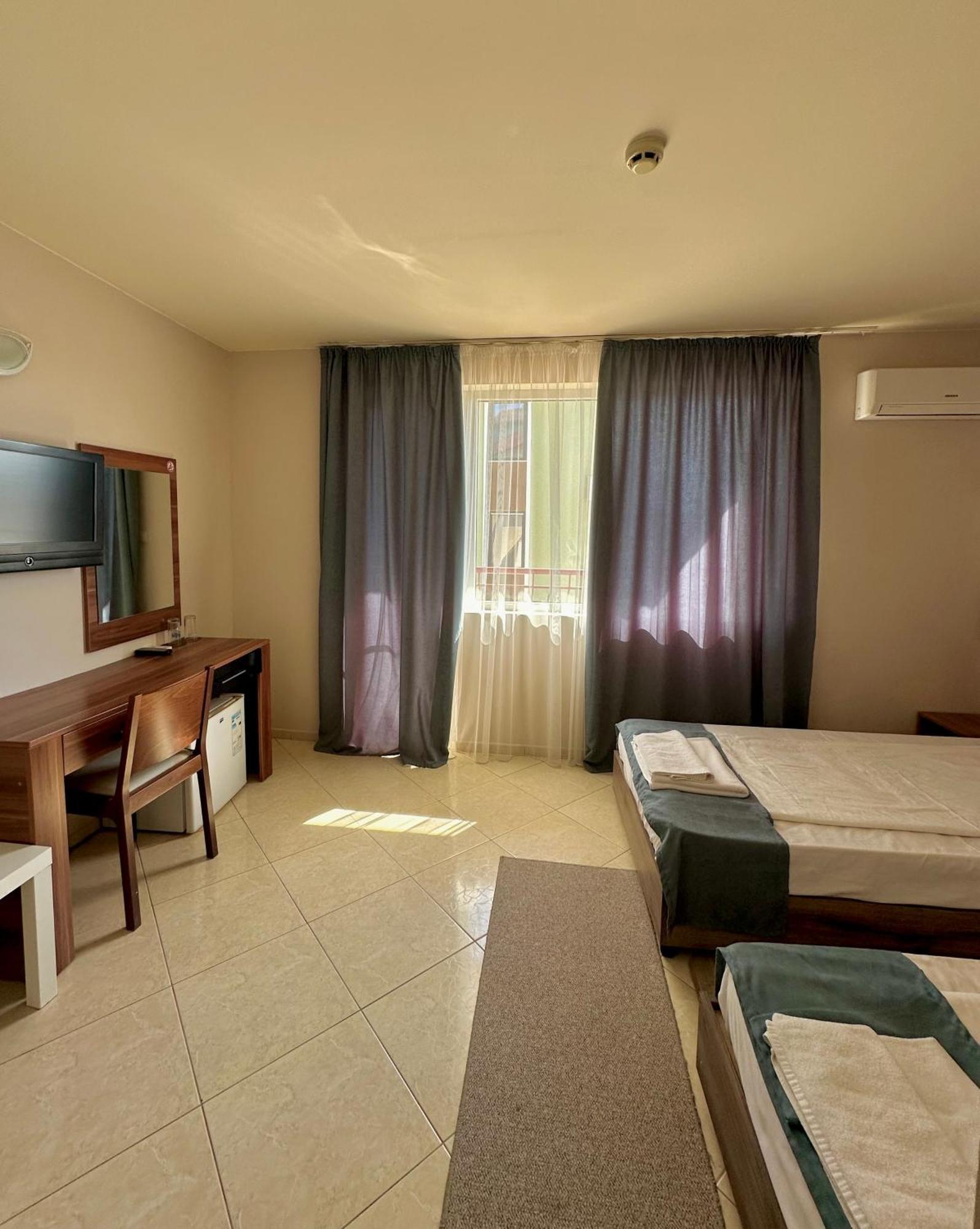 Brilliance Hotel Varna Kamer foto