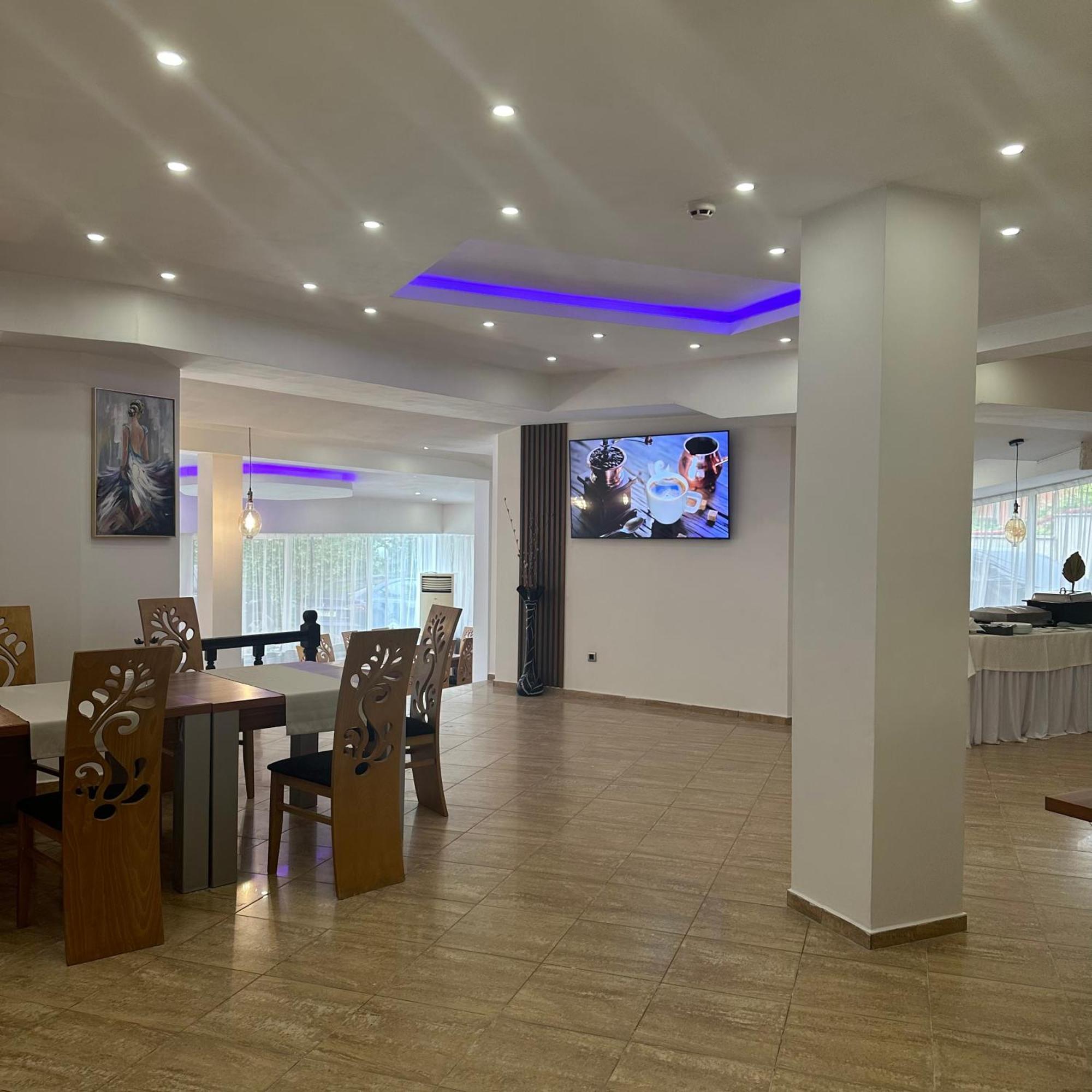 Brilliance Hotel Varna Buitenkant foto