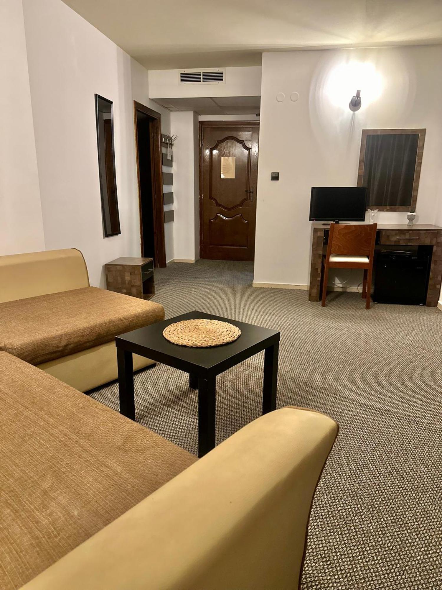 Brilliance Hotel Varna Buitenkant foto