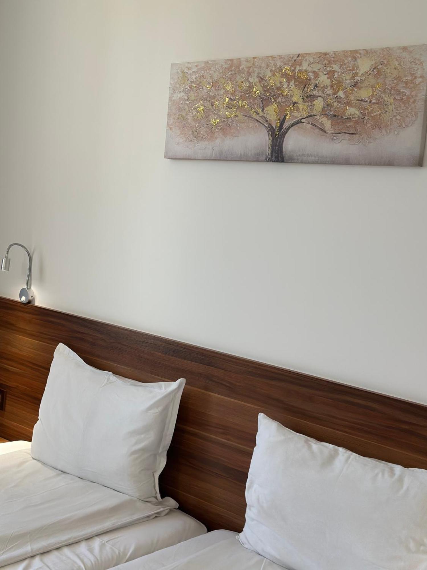 Brilliance Hotel Varna Buitenkant foto